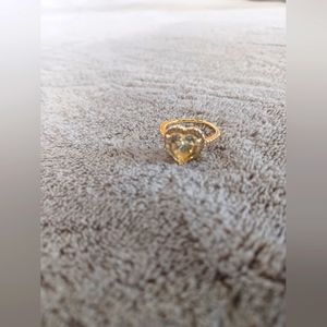 Original Golden Cake yellow heart size 7